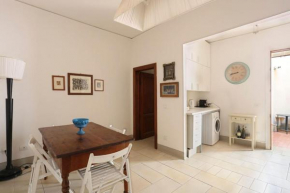 Belle Donne Historical Apartment - City Center